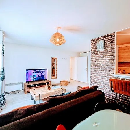 Apartamento Comfortable Apart With Bar In Paris