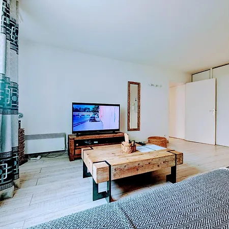 Comfortable Apart With Bar In Paris Apartamento *